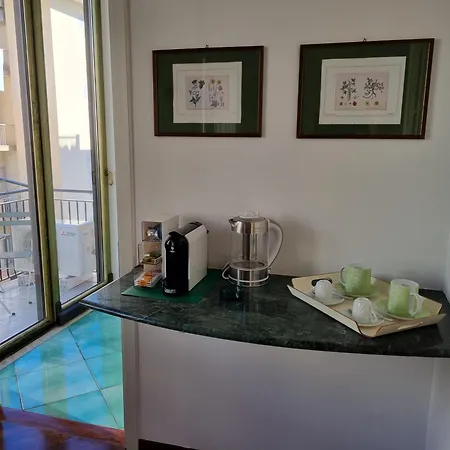 Mare In Centro Apartment *