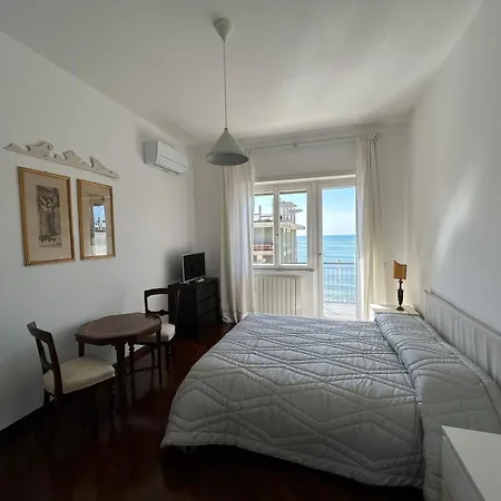 Mare In Centro Salernes